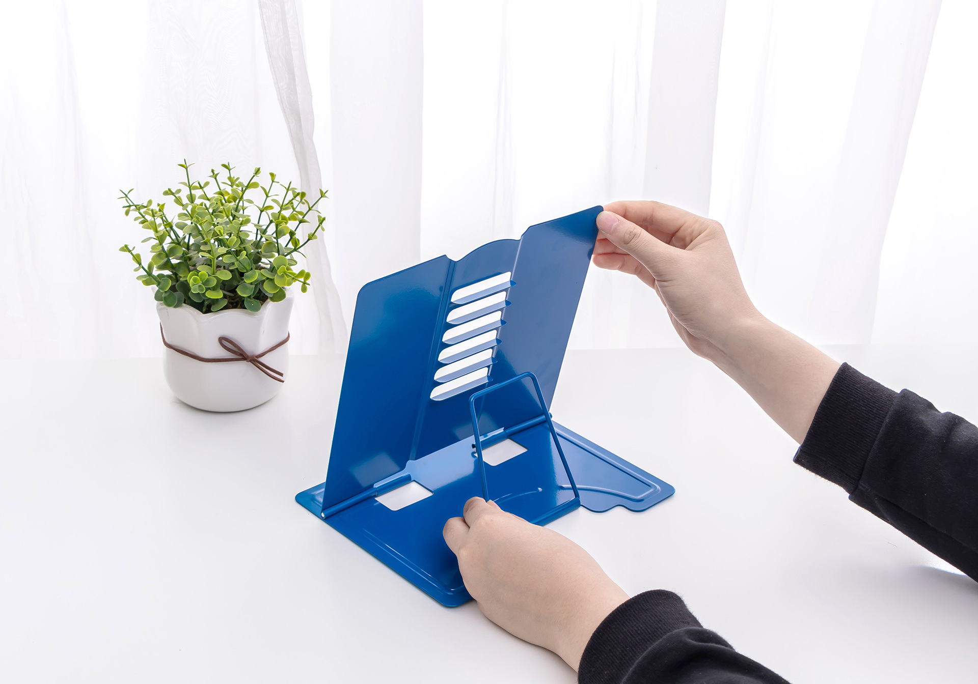 淘宝爆款学生桌面看书架阅读架韩国文具可折叠金属书立架工厂定制