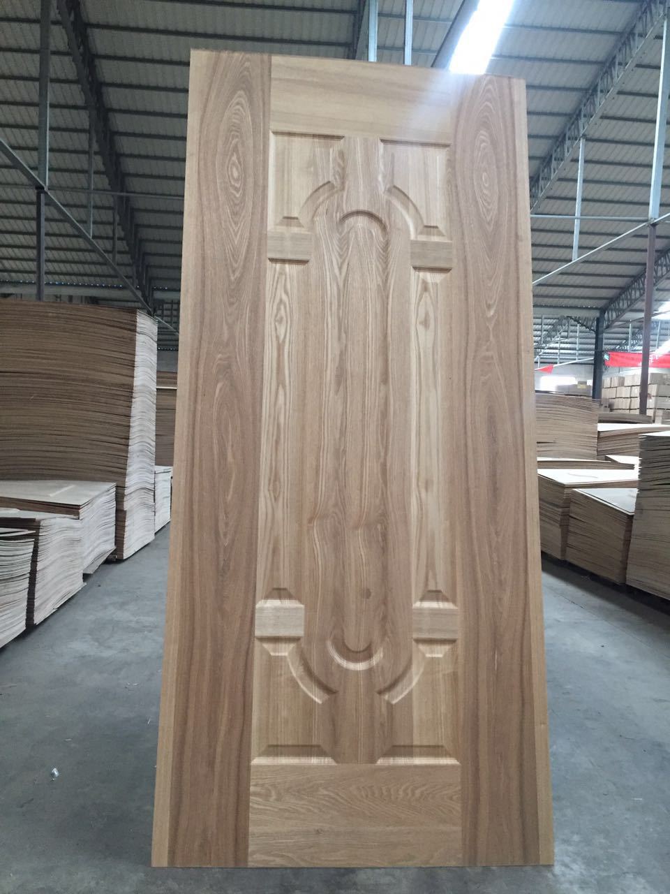 工厂直销临沂门板 临沂门皮 模压门板 模压门皮 三胺免漆门板