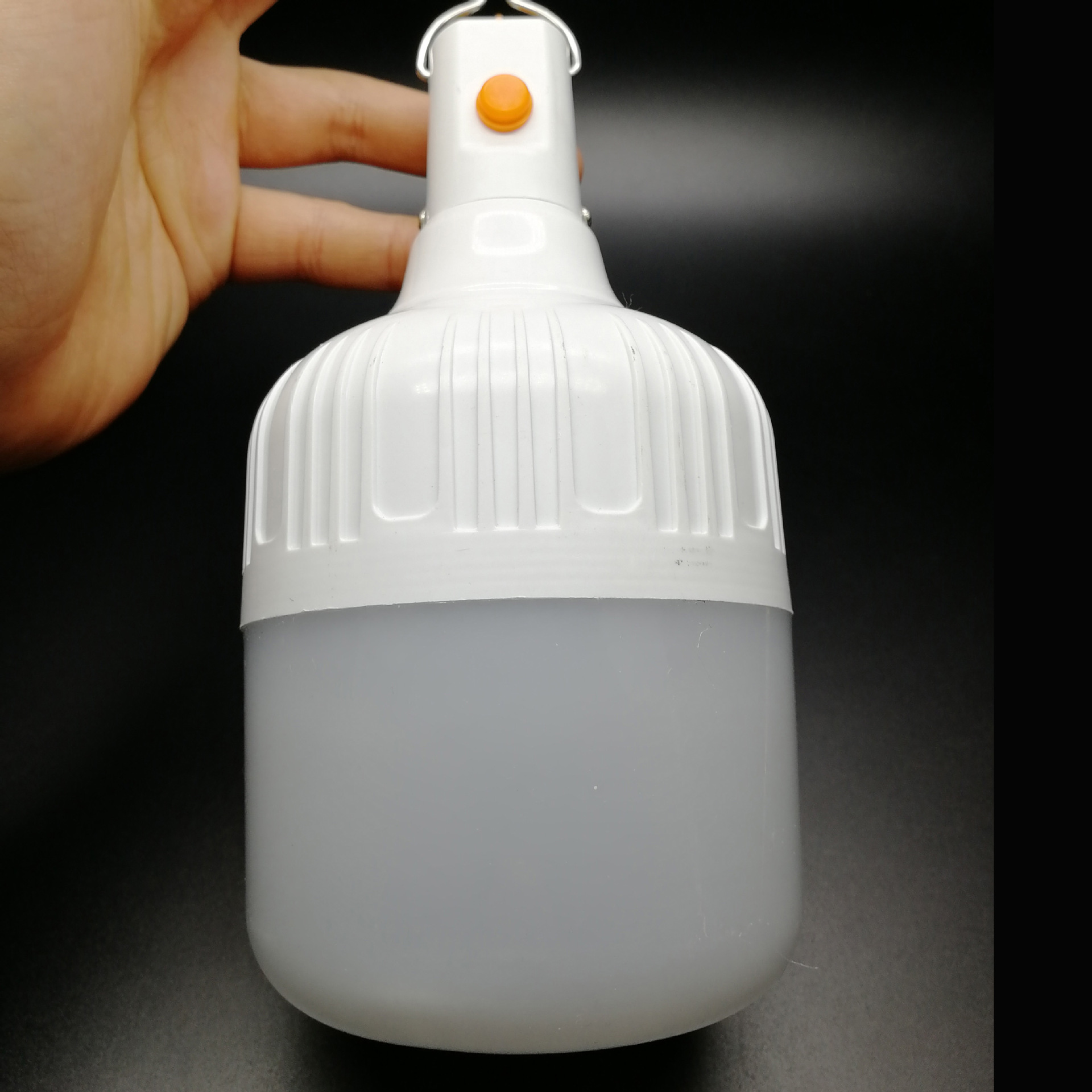 旅行夜市常备充电球泡 led高亮7小时待机 大容量锂电应急充电灯泡