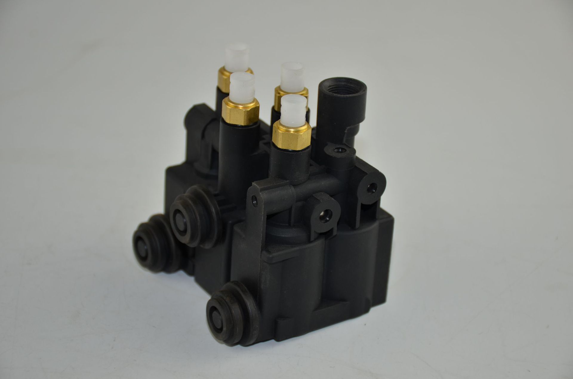 减震系统-适用于路虎的空气减振分配阀,工厂直销,质保一年-减震系统尽