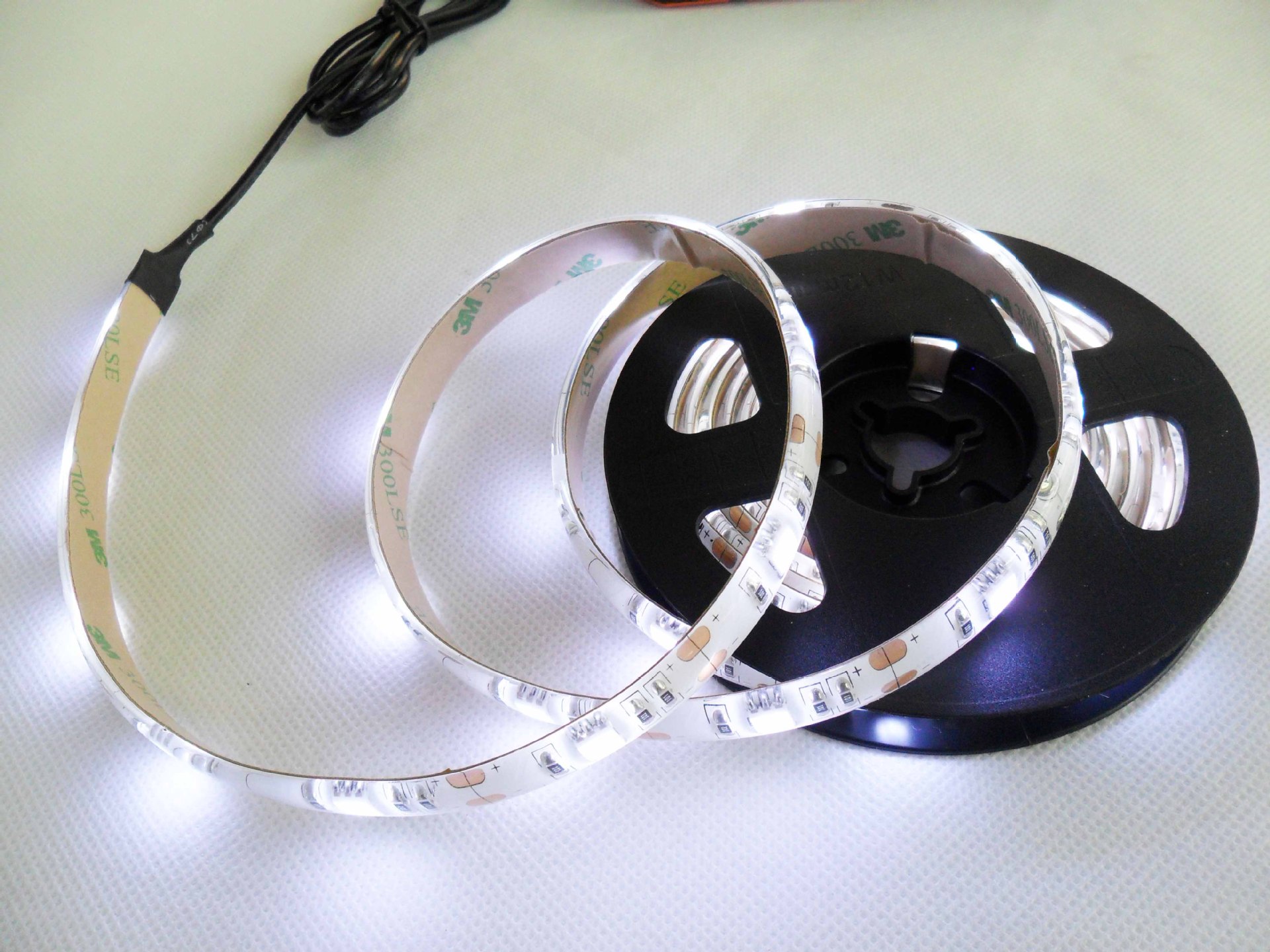 厂家直销12w创意插电小夜灯led灯白光灯床头插头灯地摊2元店批发