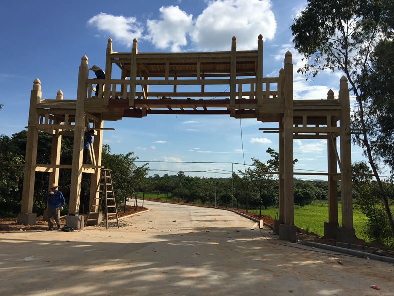 广东木屋厂家仿古中式牌坊景区休闲度假村村口牌坊防腐木制品