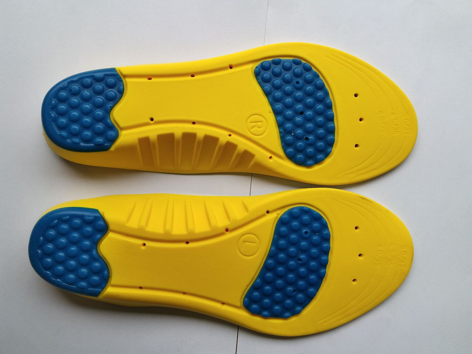 跨境 批发男女运动休闲鞋垫 pu减震吸汗鞋垫 轻便柔软增高鞋垫