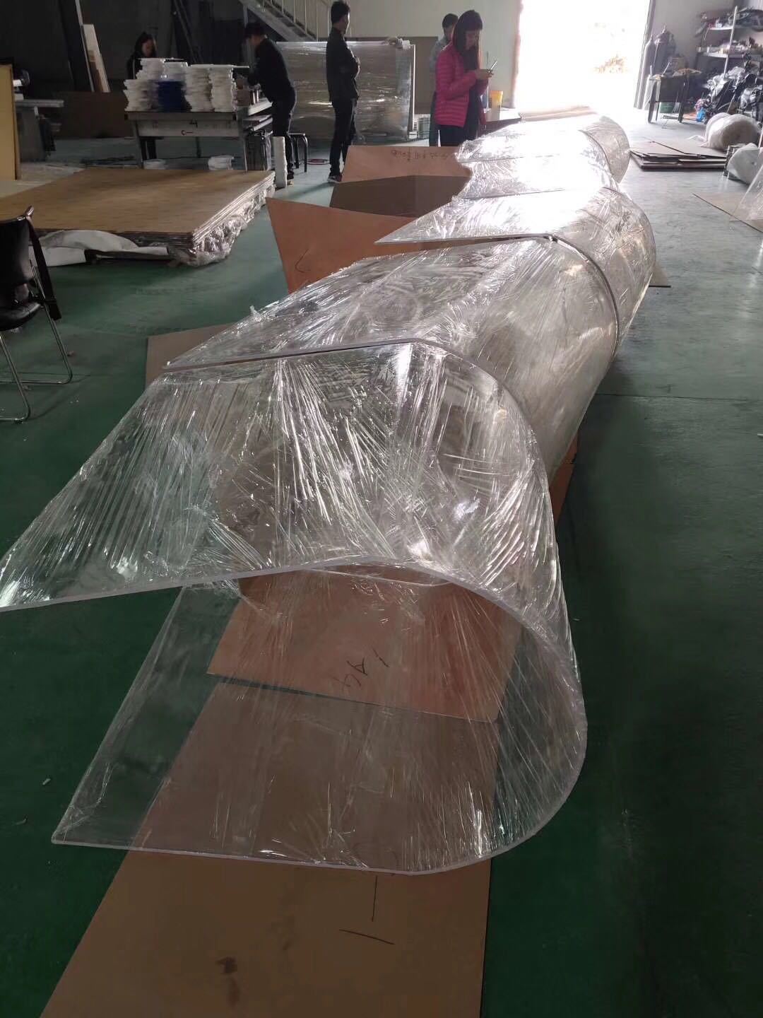 厂家定制有机玻璃弧形半弧型亚克力透明板热弯异形机器罩加工展板