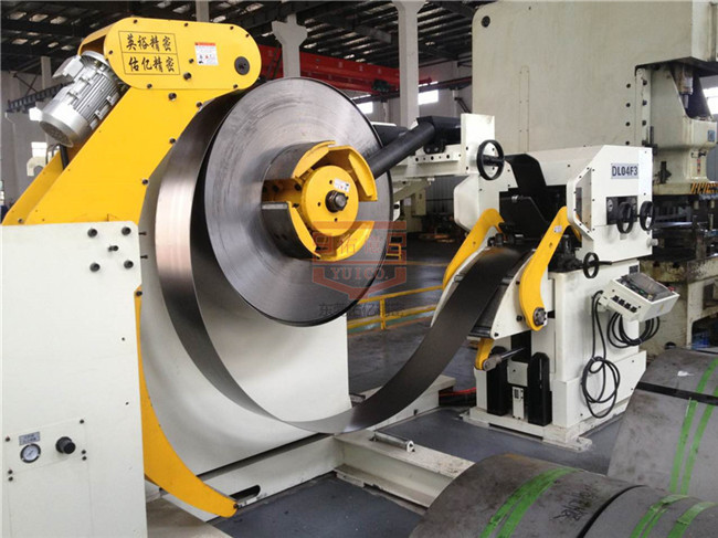 卷板钢带自动冲床送料机 三合一整平送料机佑亿【18年品牌制造】