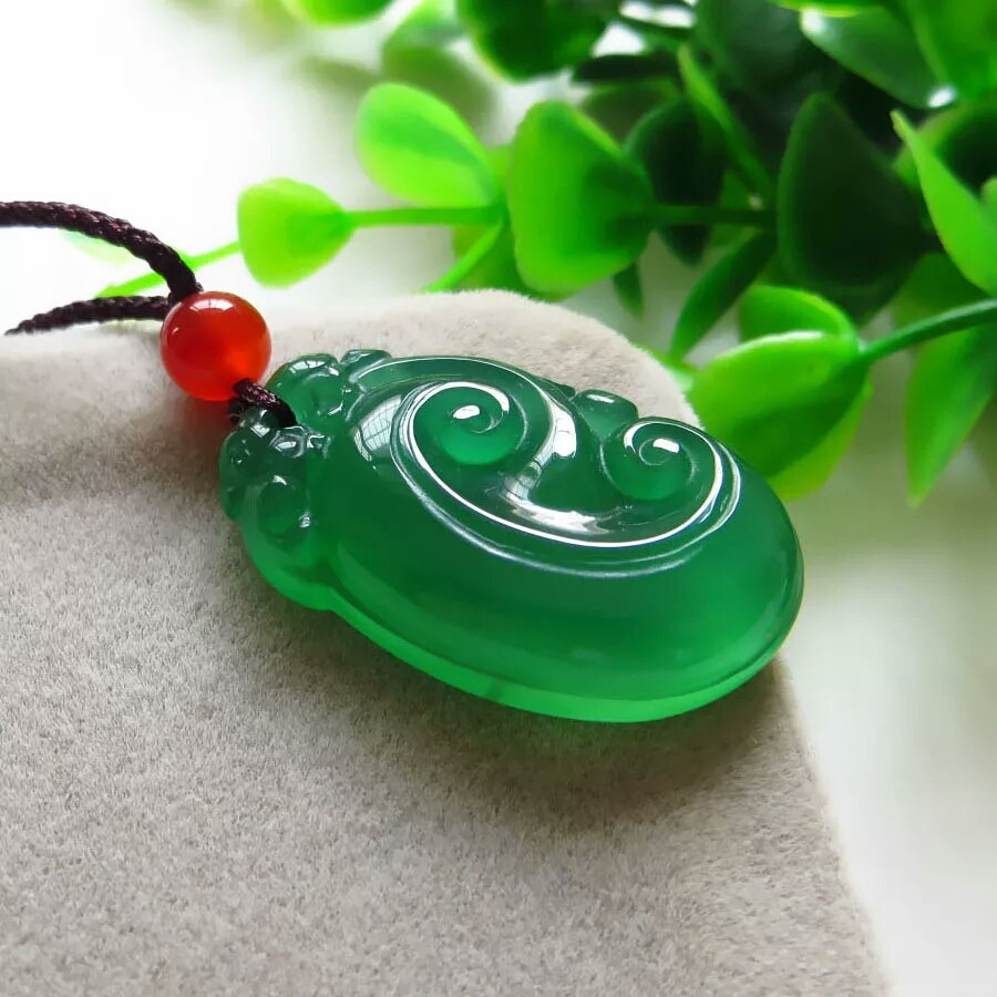 纯天然正品a货玉石玛瑙绿如意挂件玉髓玉吊坠玉器批发市场