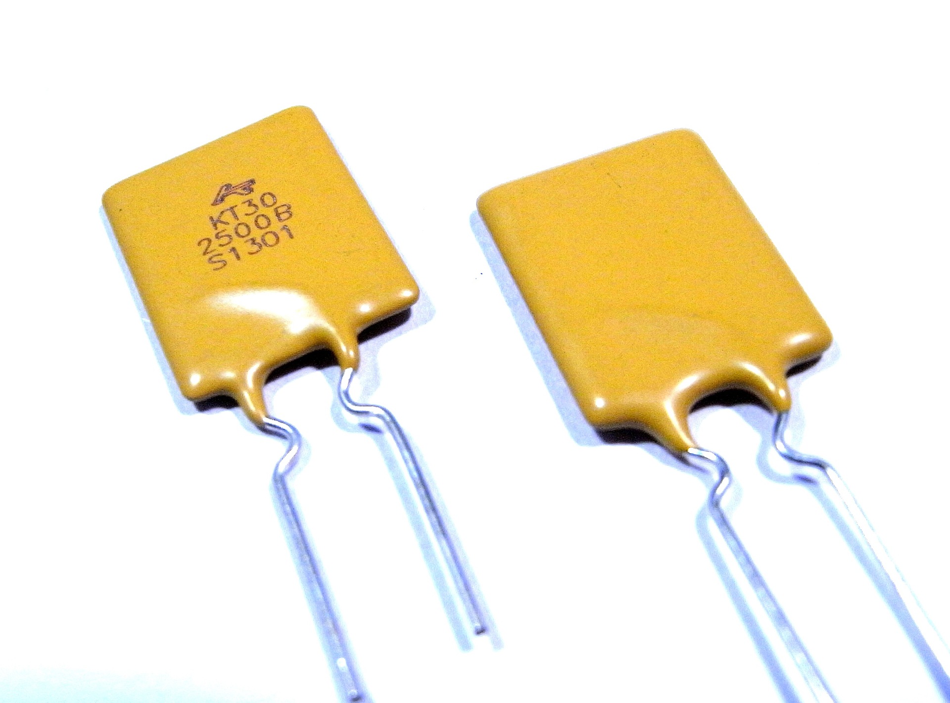 供应神沃srg250自恢复式保险丝ptc插件自恢复保险丝