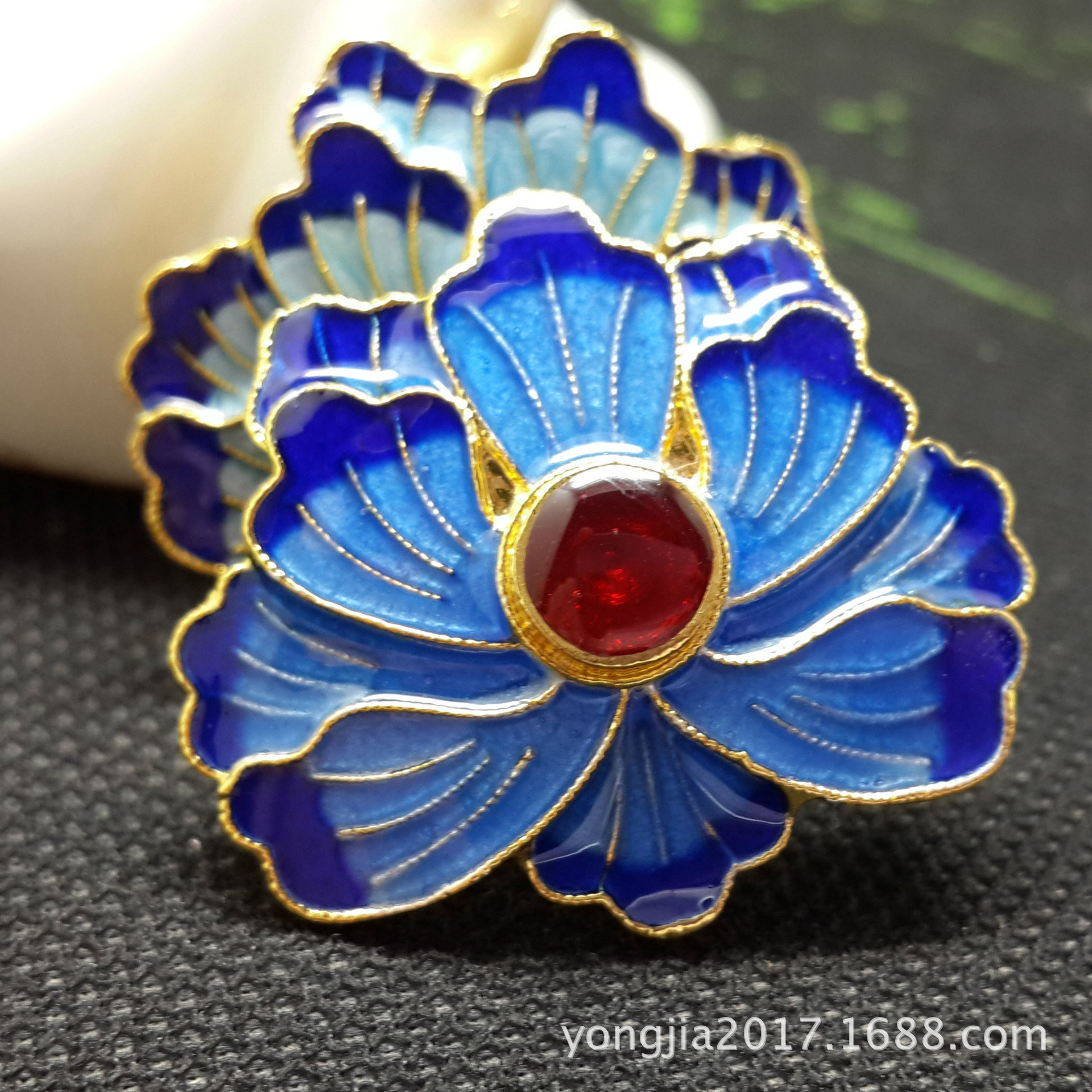 手链,戒指,美甲贴,手机指环,车载,风口香水座,摆件,挂件,茶具工艺品等