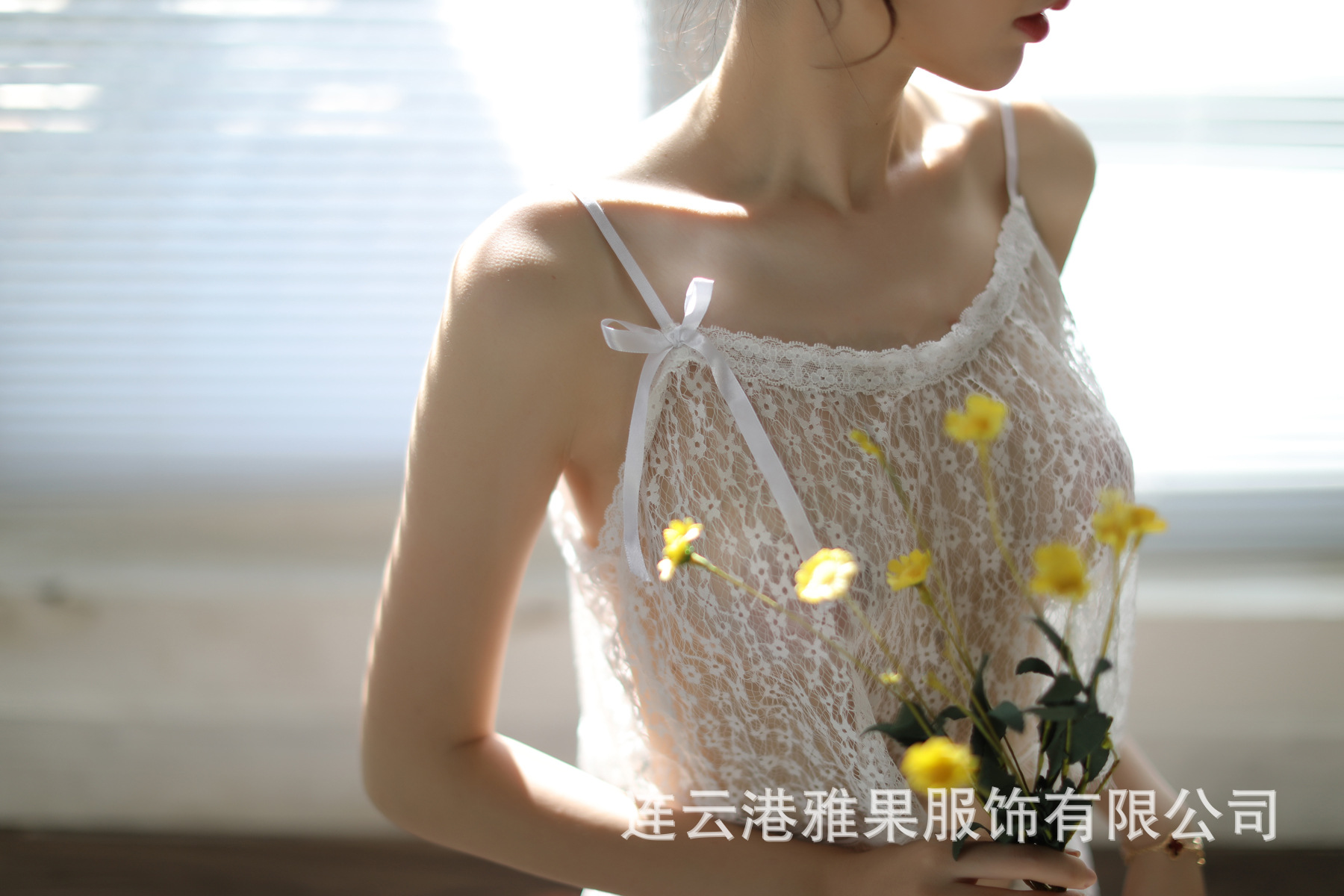 新款情趣内衣女装蕾丝情趣内衣性感镂空时尚吊带抹胸透明诱惑裹胸