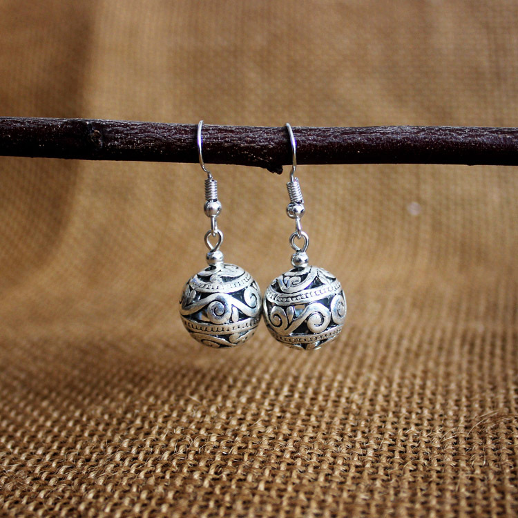 精品货源云南民族风饰品厂家直销藏银祥云古典镂空心球耳环r191