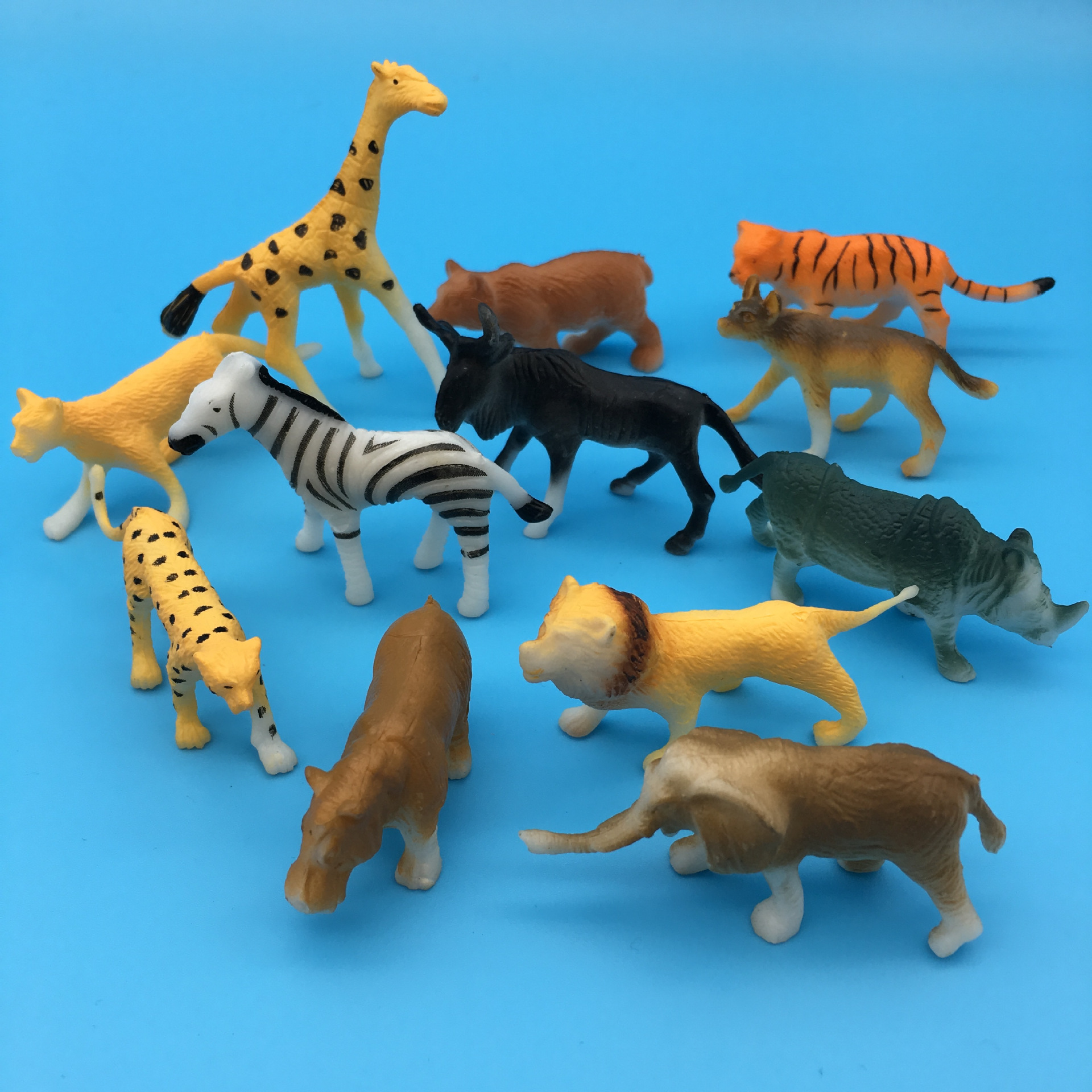 厂家直销12只迷你小野生动物园仿真野生塑胶模型玩具赠品