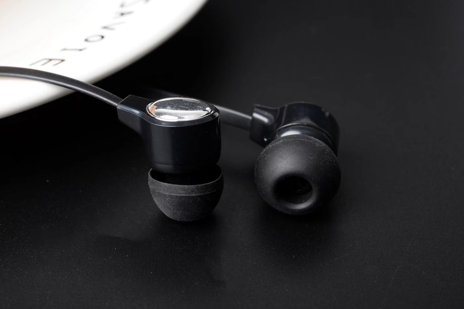 earsir 带麦克风入耳式手机耳机 ed-03