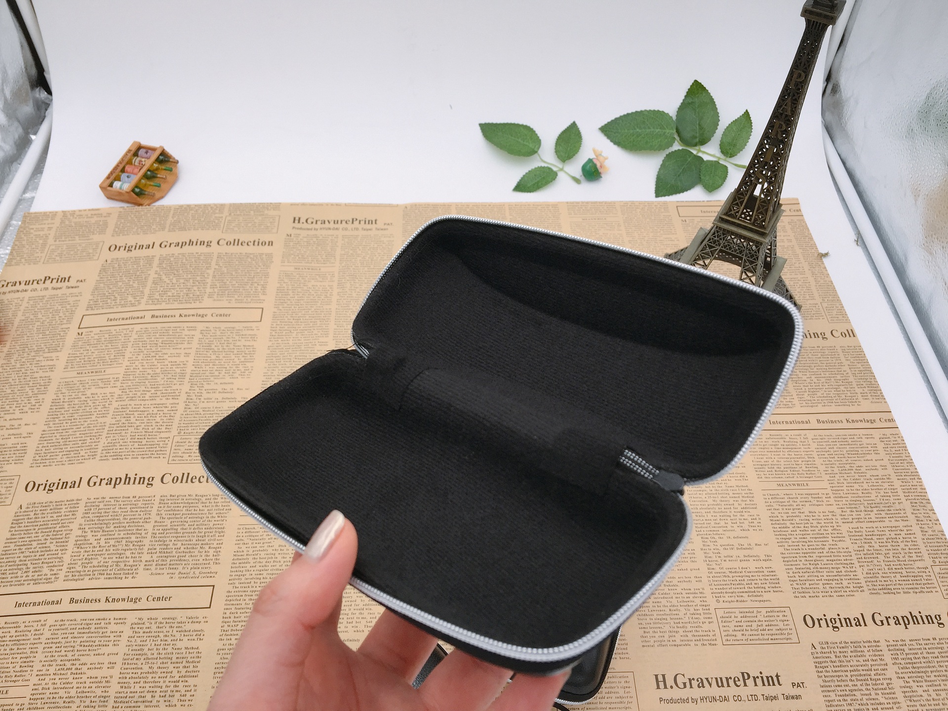 纯色墨镜拉链盒太阳镜镜盒 帕森纳黑色方形皮盒光学眼镜袋子bsll