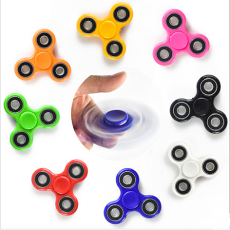 Triangle Fingertip Gyro Finger Toys Pressure-Reducing Creative EDC Toys Fidget Spinner Wholesale with New Hot Models