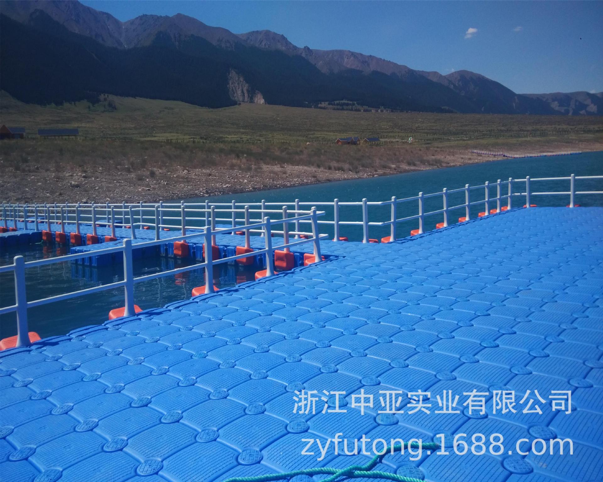 专业制造 水上浮筒平台 游艇摩托艇泊位 游泳钓鱼休闲浮动码头