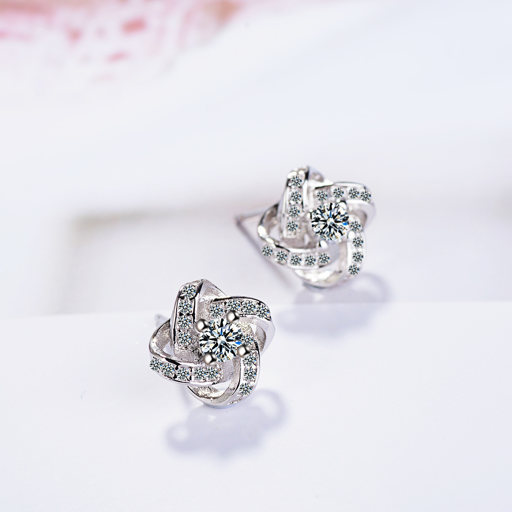 Eternal Star Stud Earrings for Women Korean Fashion Refined Rhinestone Ear Rings Wholesale Stud Earrings