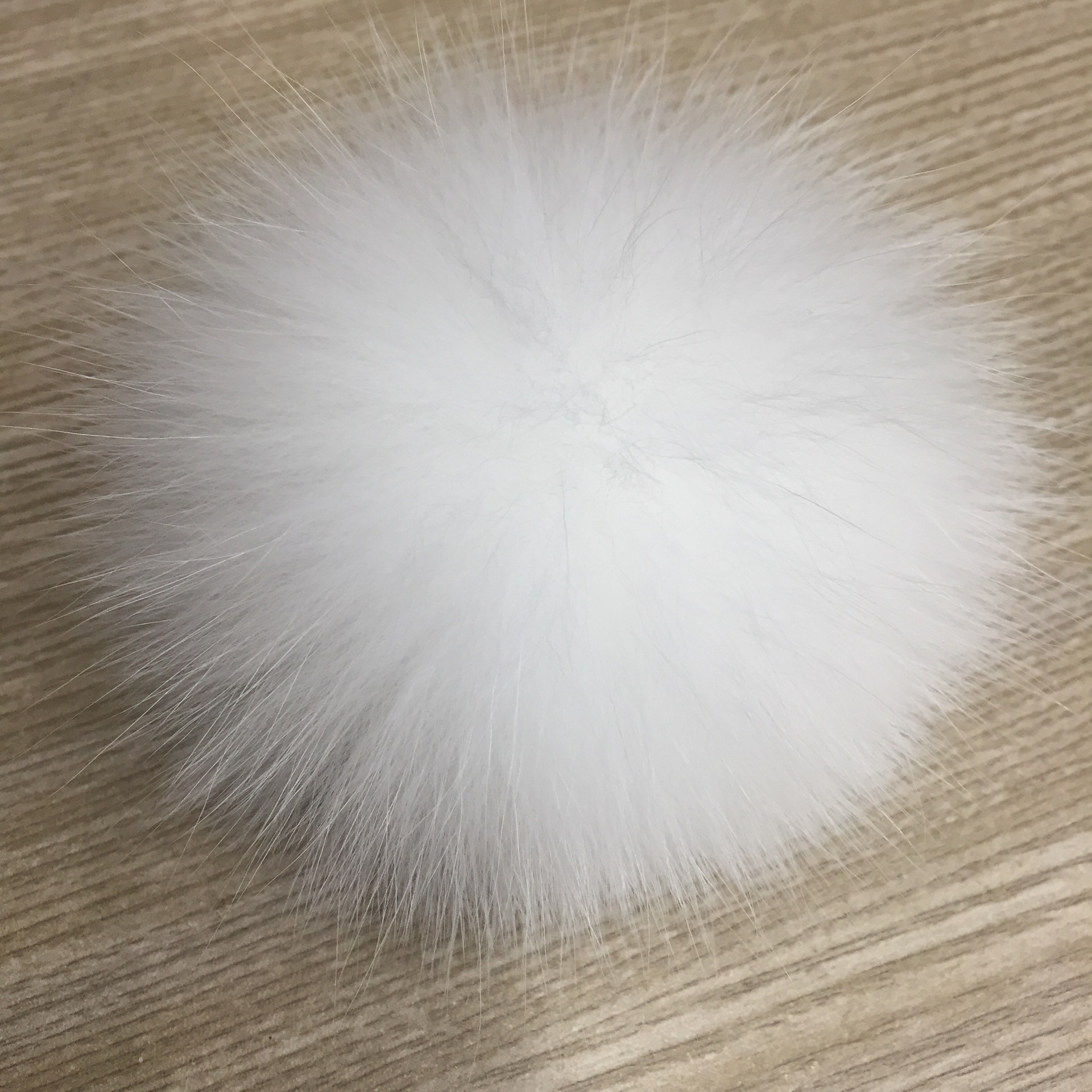 产地货源现货批发品质款10厘米白色整皮狐狸毛球可定制