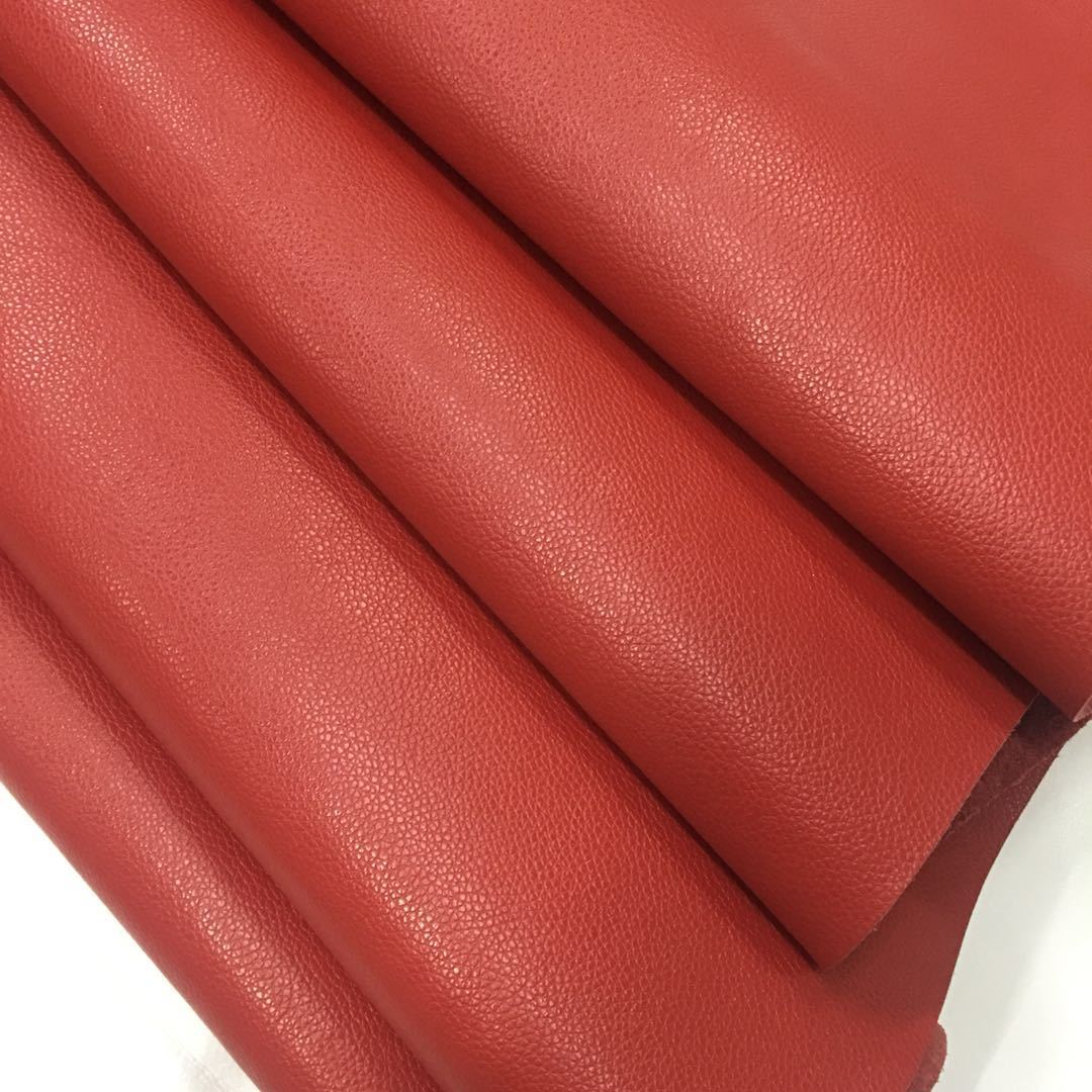 超纤贴皮源头厂家批发红色5号荔枝纹真皮皮革