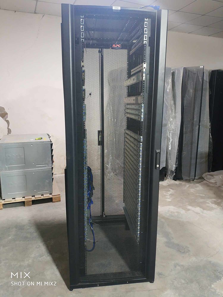 服务器apc机柜 42u 48u机柜 netshelter sv 带pdu 黑色