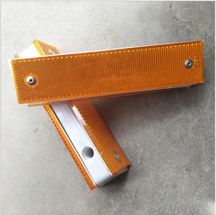 护栏轮廓标长方形轮廓标 防锈耐压反光晶格长方形护栏反光标供应-阿里