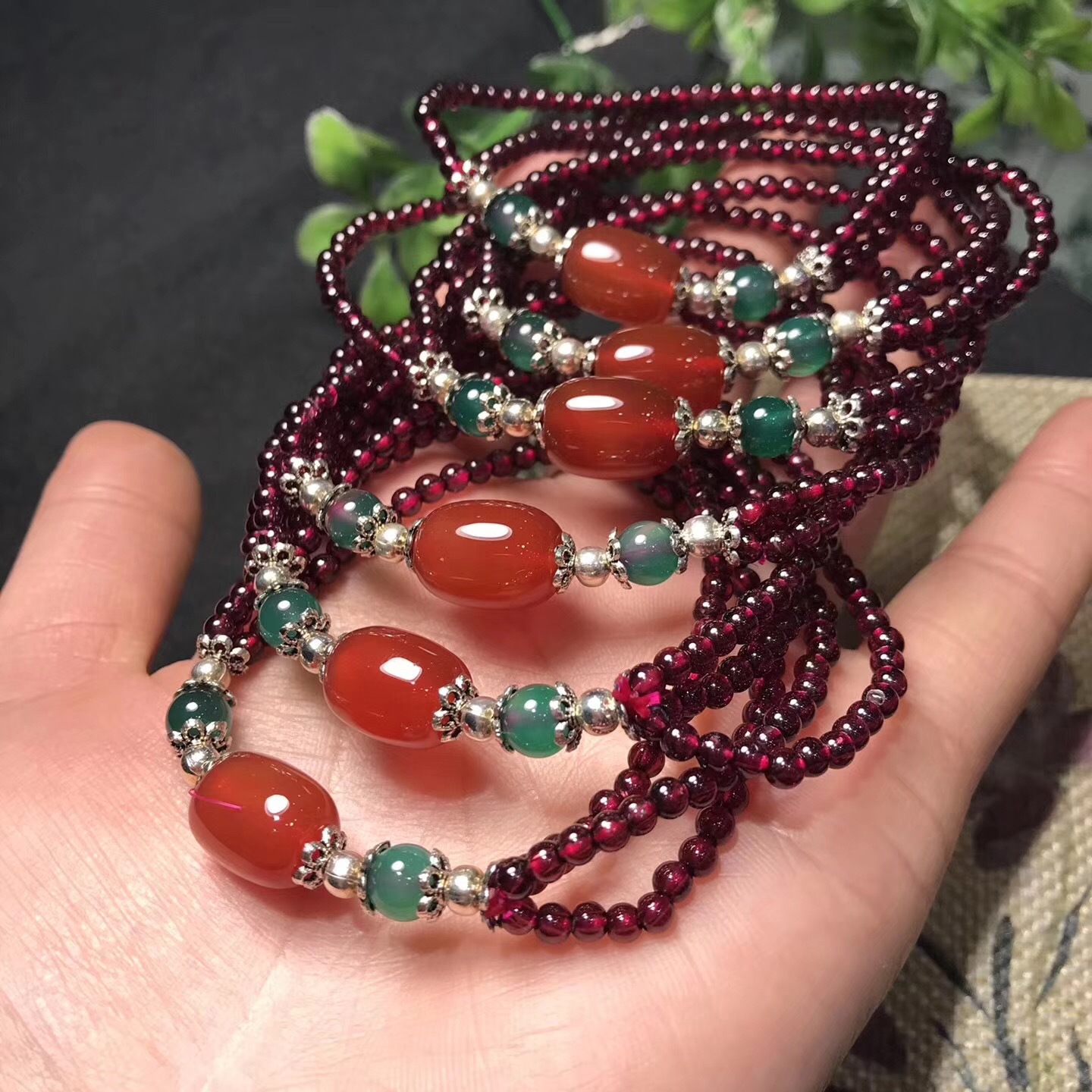 天然酒红石榴石手链转运珠款单圈手链女士手串正品水晶饰品