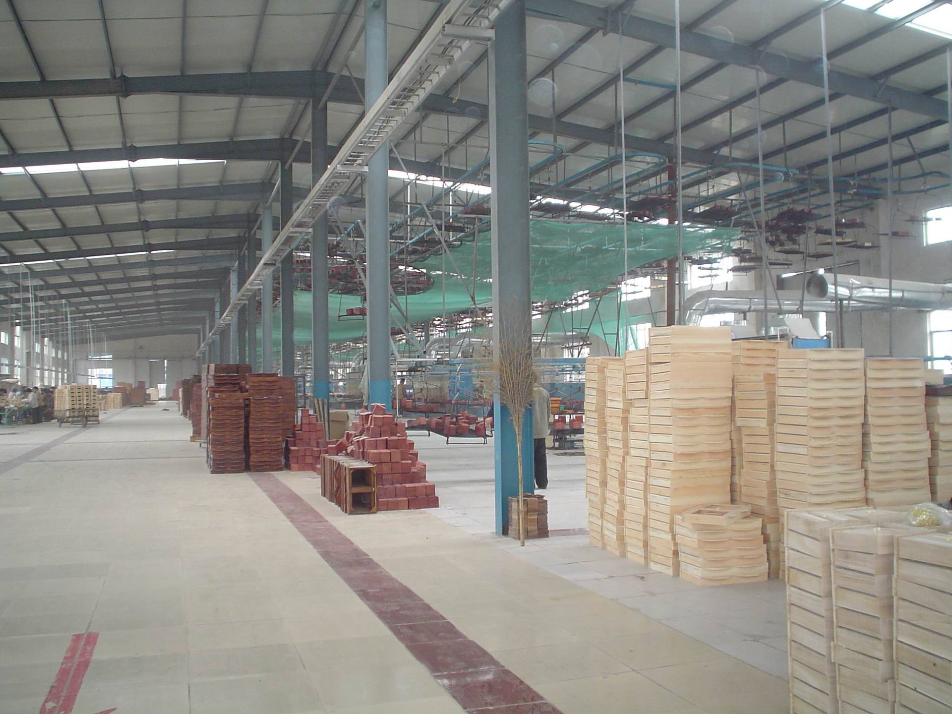 李锦锋曹县舍得工艺有限公司是工艺品,木制酒盒等产品专业生产加工的