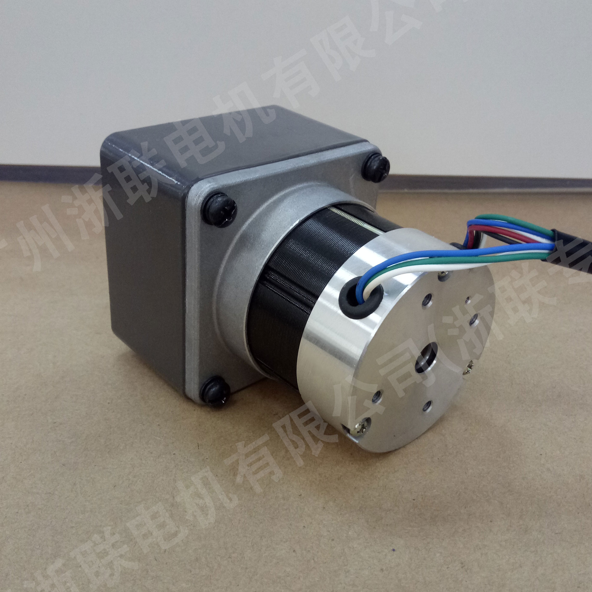 linix联宜 57zwn24-30-m/70jb圆柱形无刷减速电机 圆型步进电机