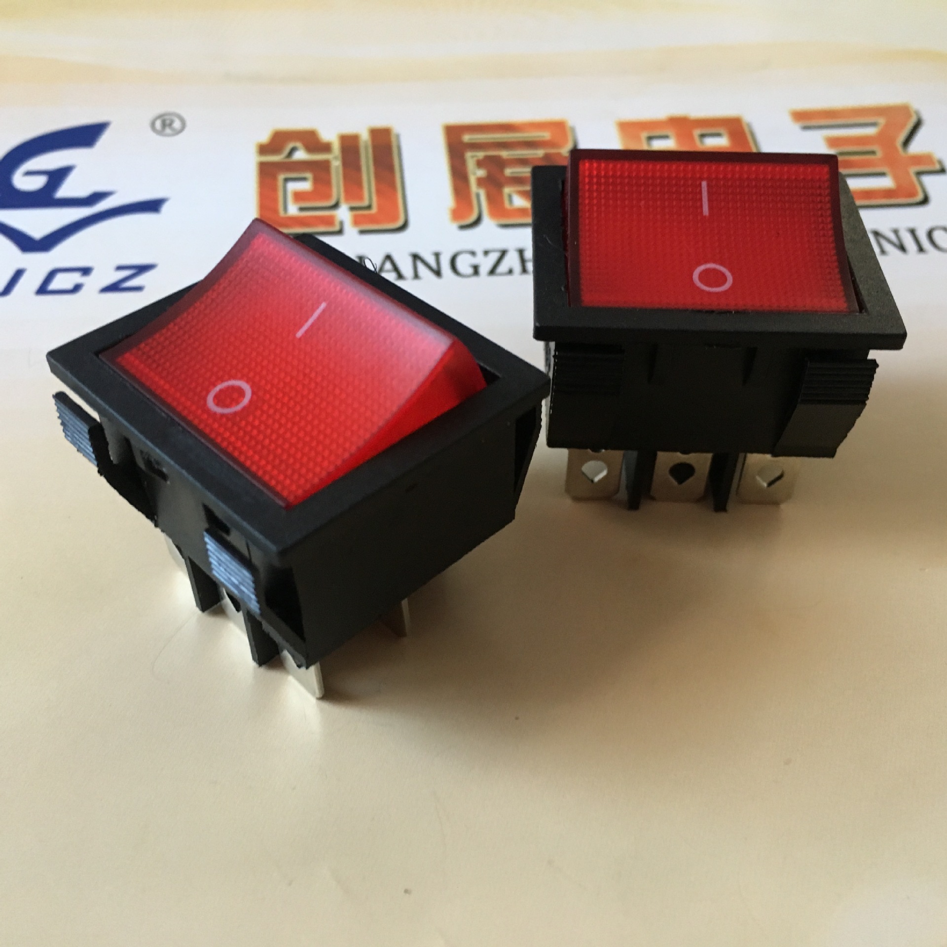 供应kcd9船型开关 9脚大电流船型开关 卷闸门,消防器按钮开关