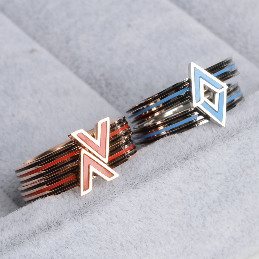 欧美潮流热销戒指v字钛钢戒指环thin blue line红线蓝线火警戒指
