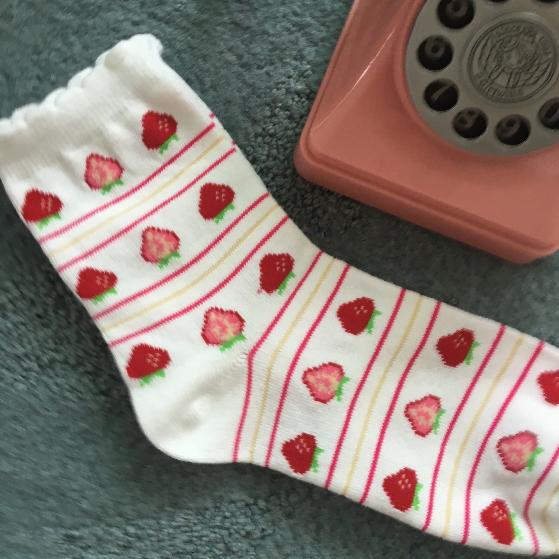 日系秋冬软妹风lolita短袜可爱草莓中筒袜棉袜学生袜厂家批发