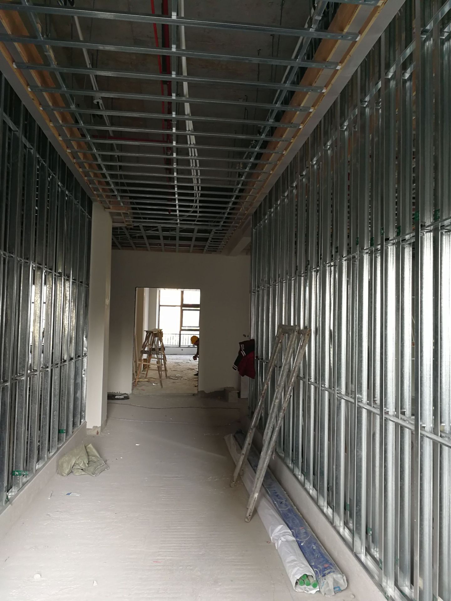 75轻钢龙骨石膏板隔墙吊顶隔间包工包料价格联系客服