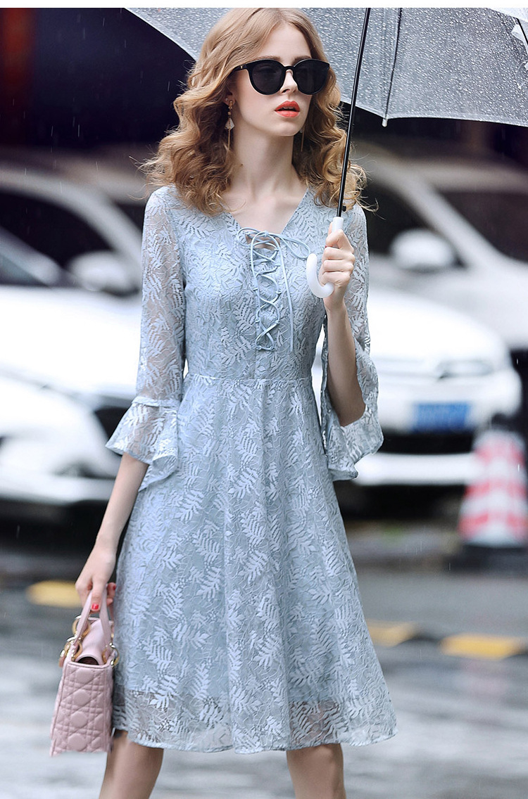 连衣裙春装2020新款 优雅绑带喇叭袖修身蕾丝大摆中长款女装裙子