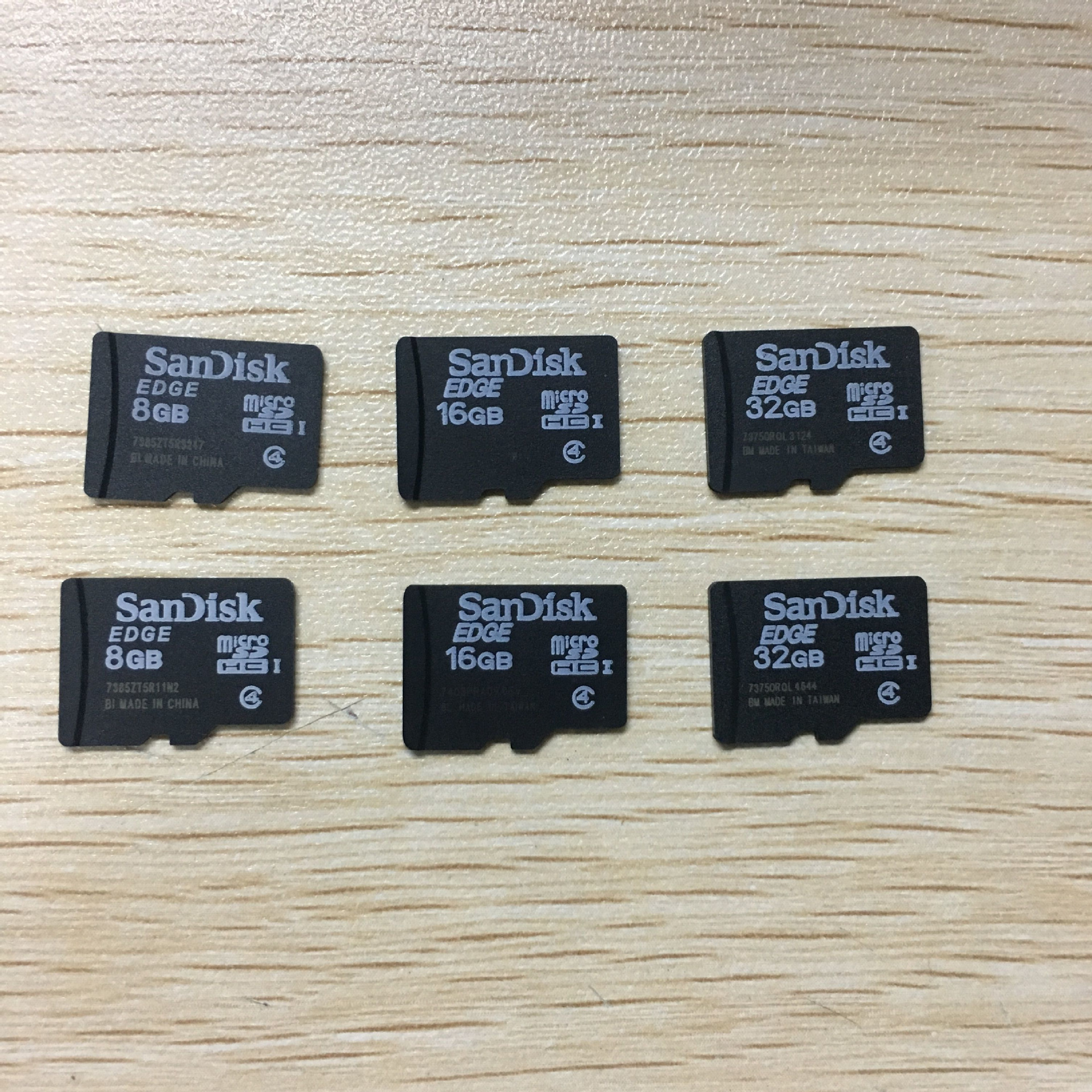 闪迪tf卡 裸卡 8g 16g 32g 64g 高速c10 行车记录仪内存卡