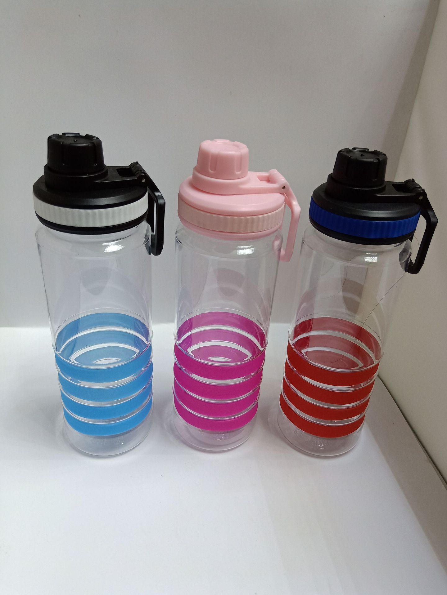 厂家直销创意环保学生冷水杯定制户外运动塑料水杯批发手提塑料杯