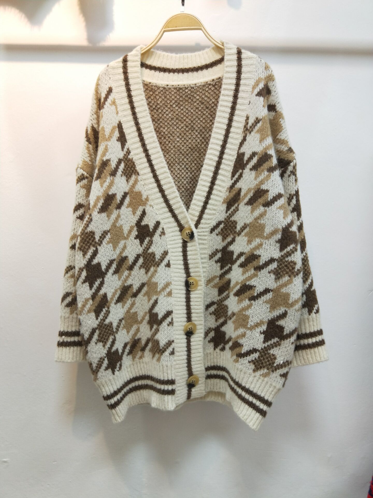 2019初春新款韩版时尚宽松百搭v领针织衫开衫千鸟格毛衣女外套