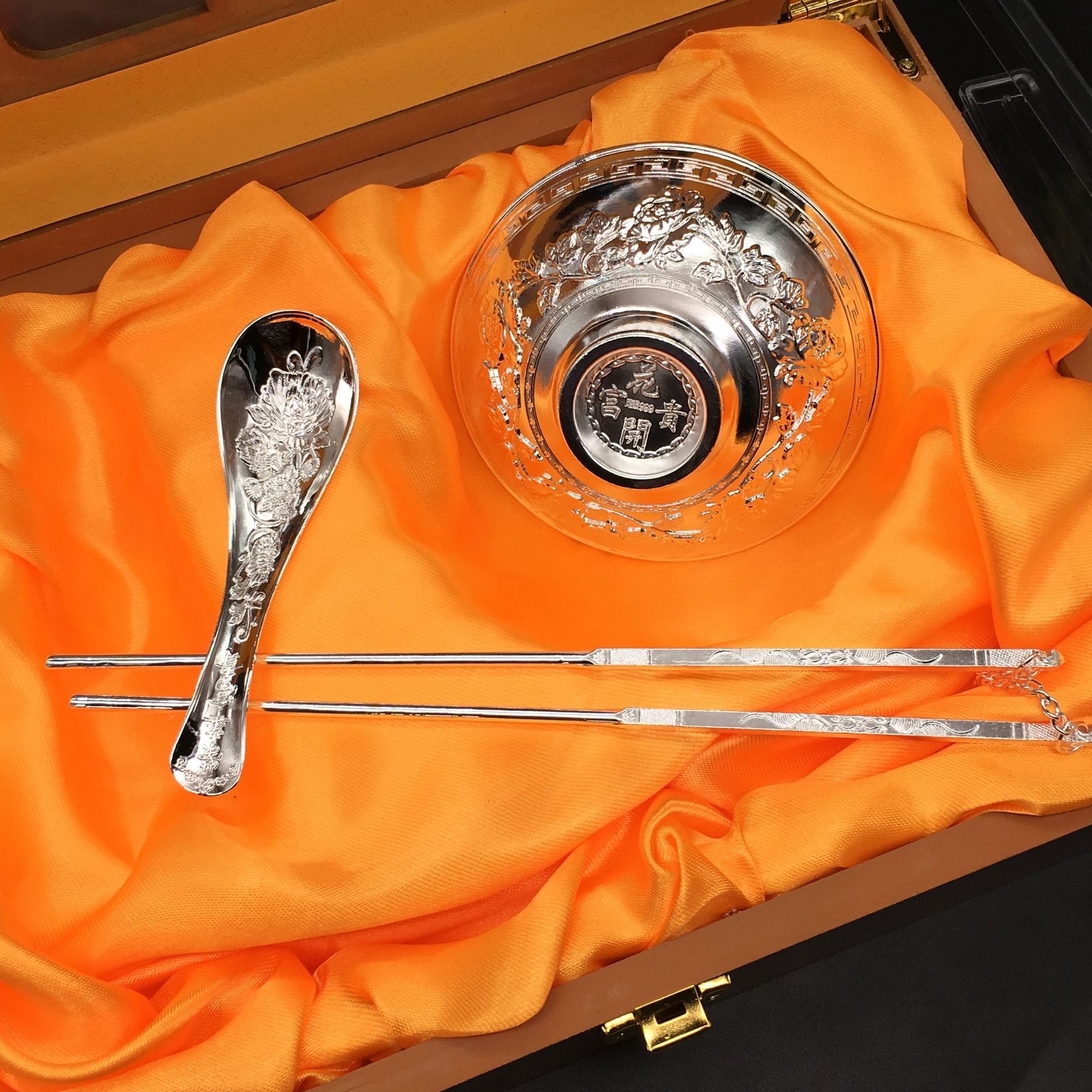 新款皮盒银碗银筷子银勺三件套会销活动银行保险公司礼品随手礼