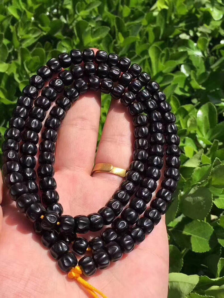 108颗椰蒂百香籽手串 印尼椰子壳项莲 菩提配饰文玩手链8*5mm
