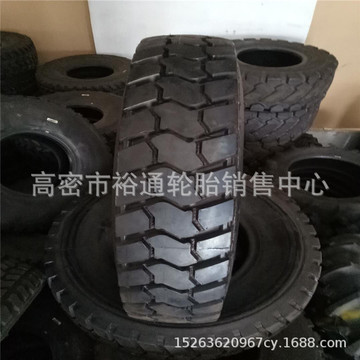 全钢卡车吊车轮胎1200r24r20 块花汽车吊轮胎12.00r24 325/95r24