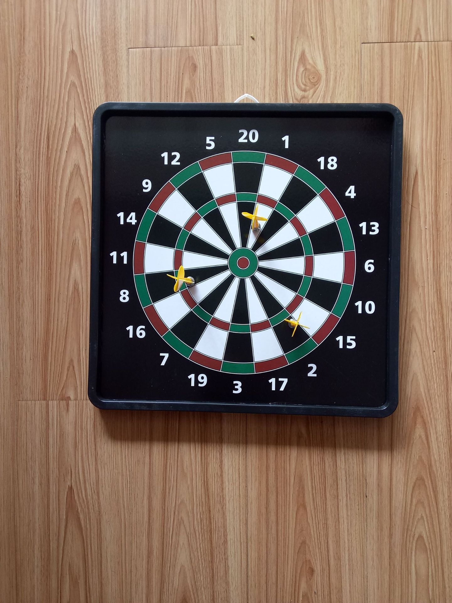 2018年新款磁性飞镖套装火爆上市