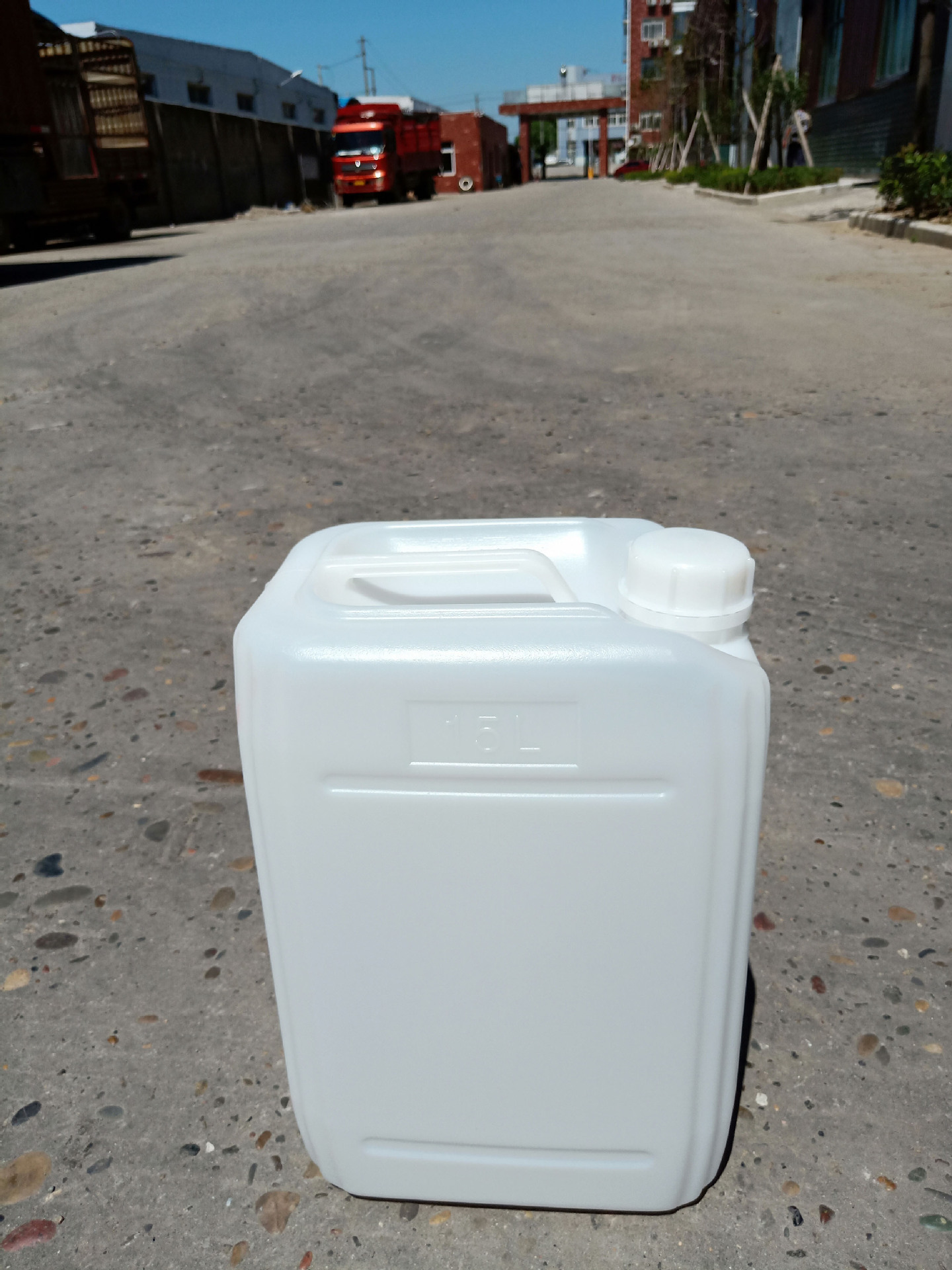 厂家现货15l塑料堆码桶农药化工食品包装桶防盗盖密封桶