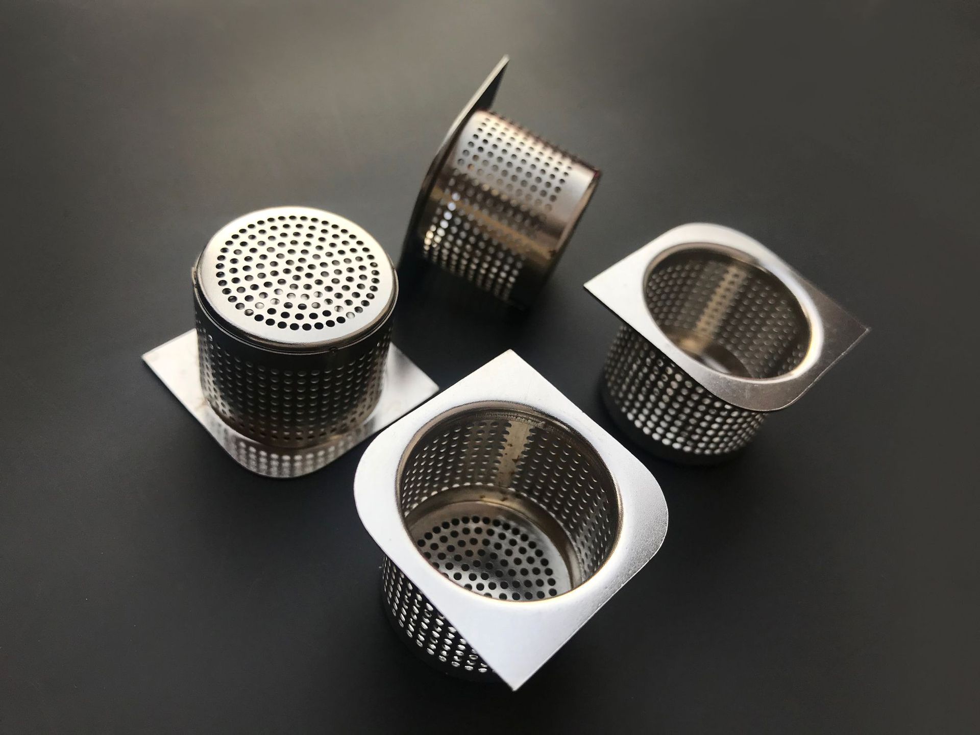 安平厂家定制小滤筒 不锈钢冲孔过滤筒 304不锈钢法兰过滤网筒