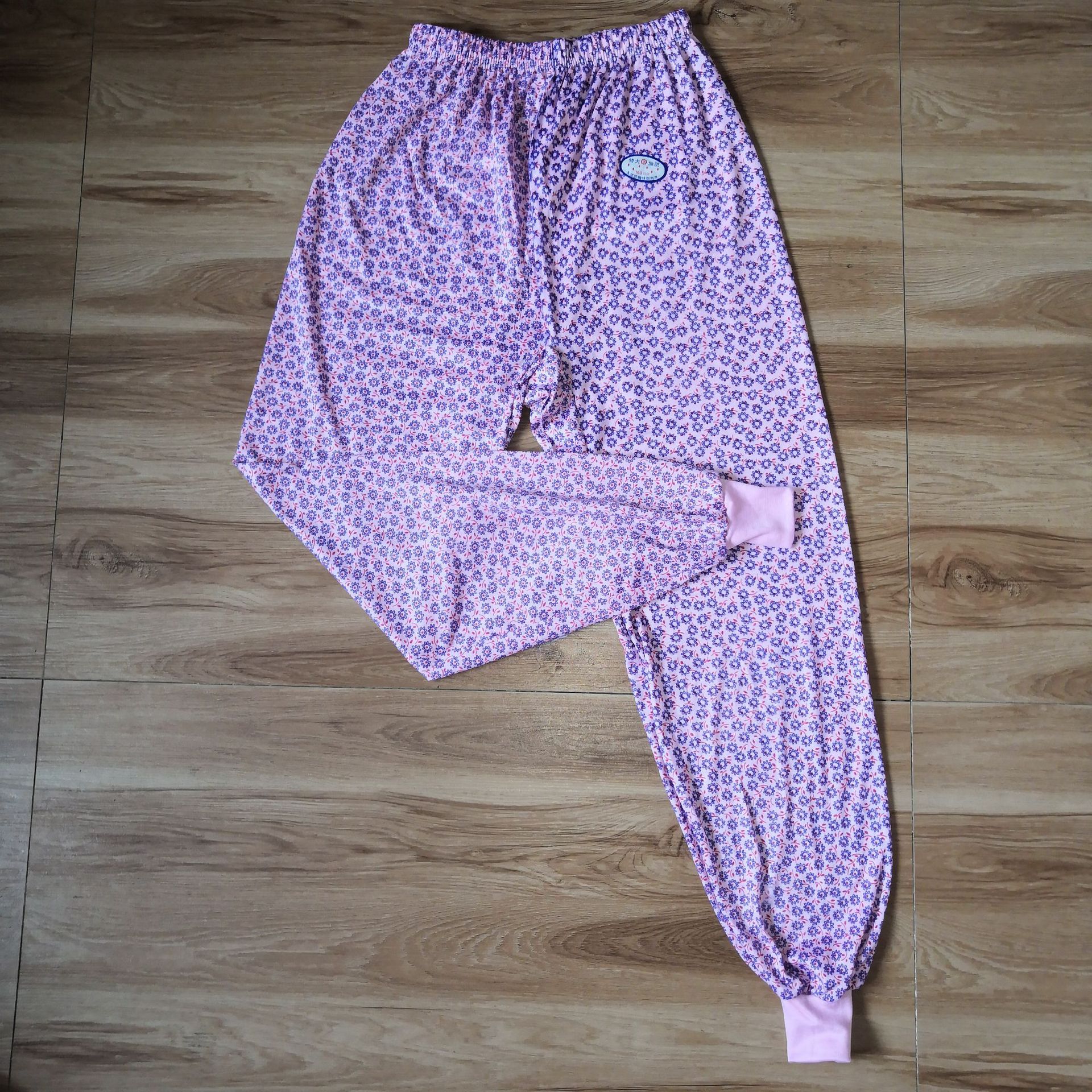 市场热销超市特价女士印花保暖衬裤十元模式地摊跑量女士花秋裤