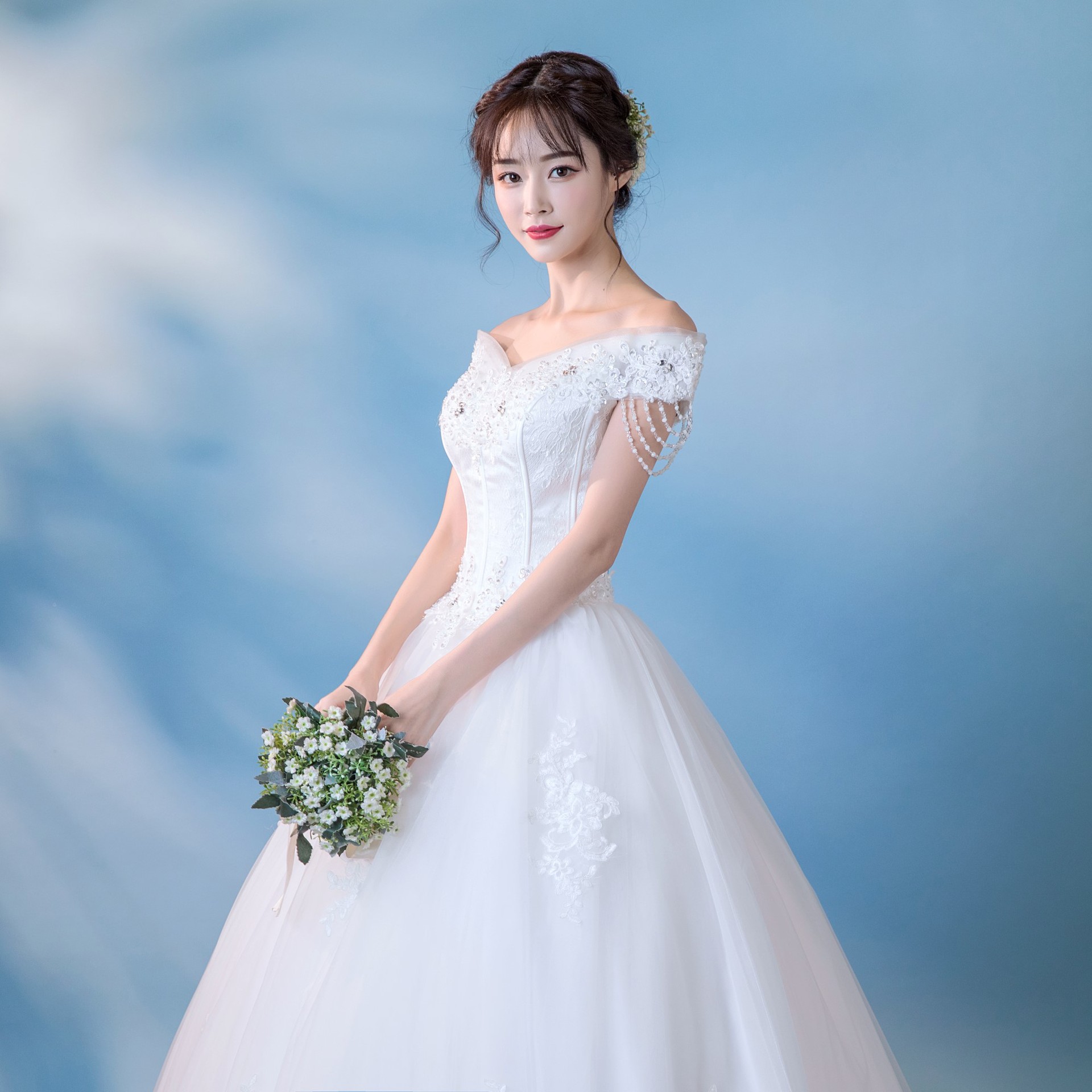 婚纱礼服新款2018韩式一字肩修身蕾丝大码显瘦齐地结婚纱显瘦秋冬