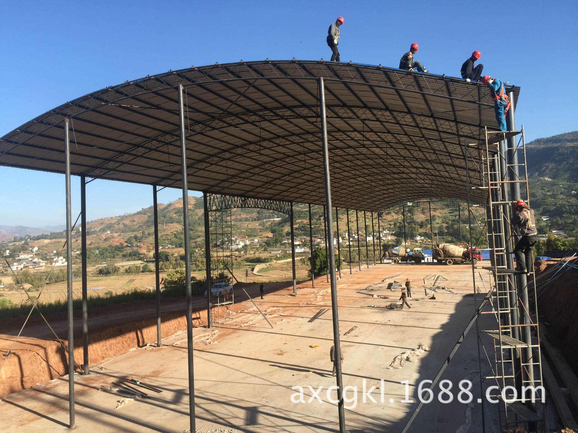 成都彩钢钢结构天棚,藏区抗风抗雪压彩钢大棚设计制作安装
