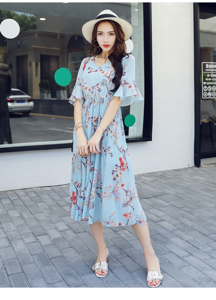 2018夏装v领喇叭袖波西米亚长裙碎花印花百褶雪纺连衣裙夏季