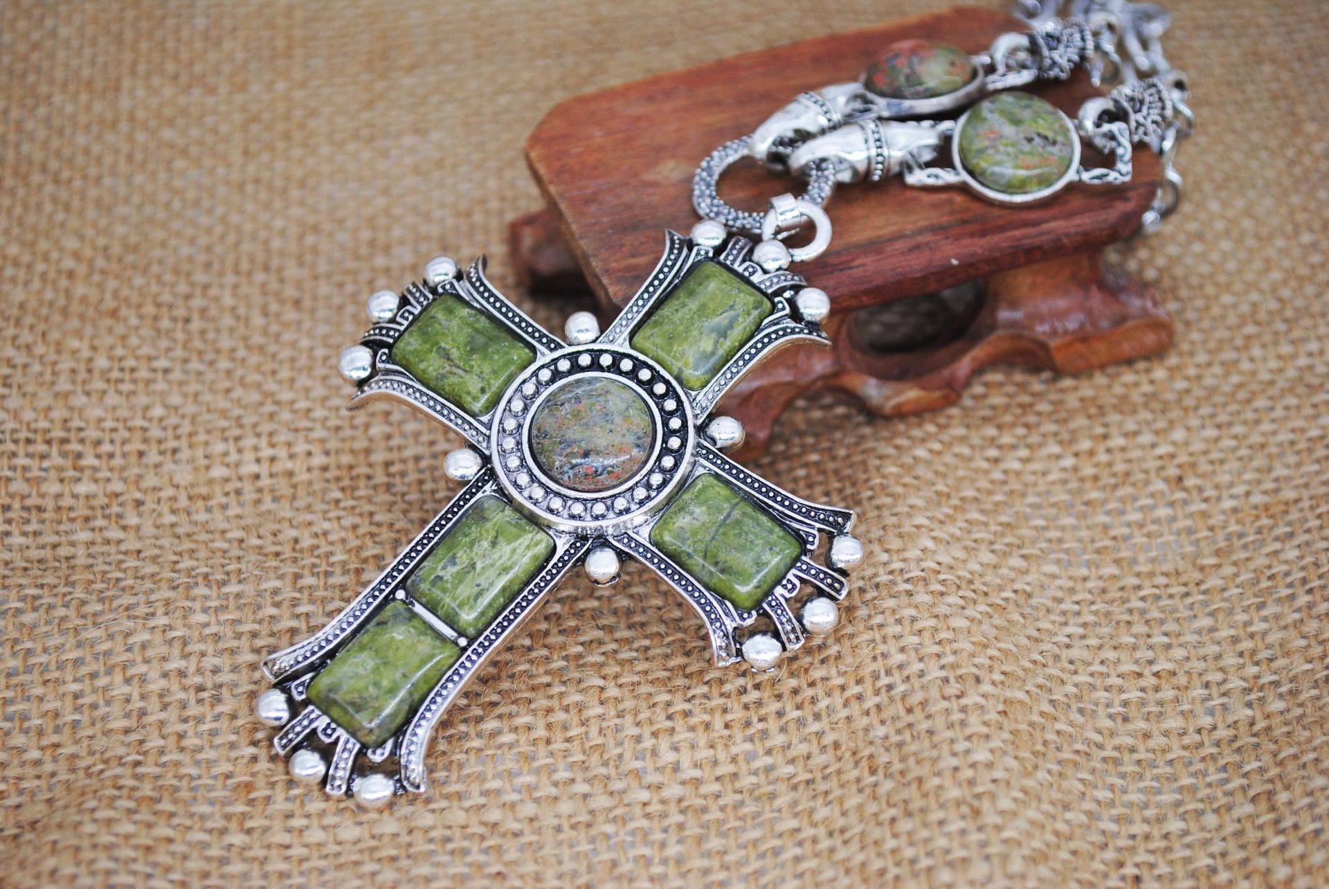 欧美外贸宗教饰品 十字架 欧美绿松石长项链批发 现货批发