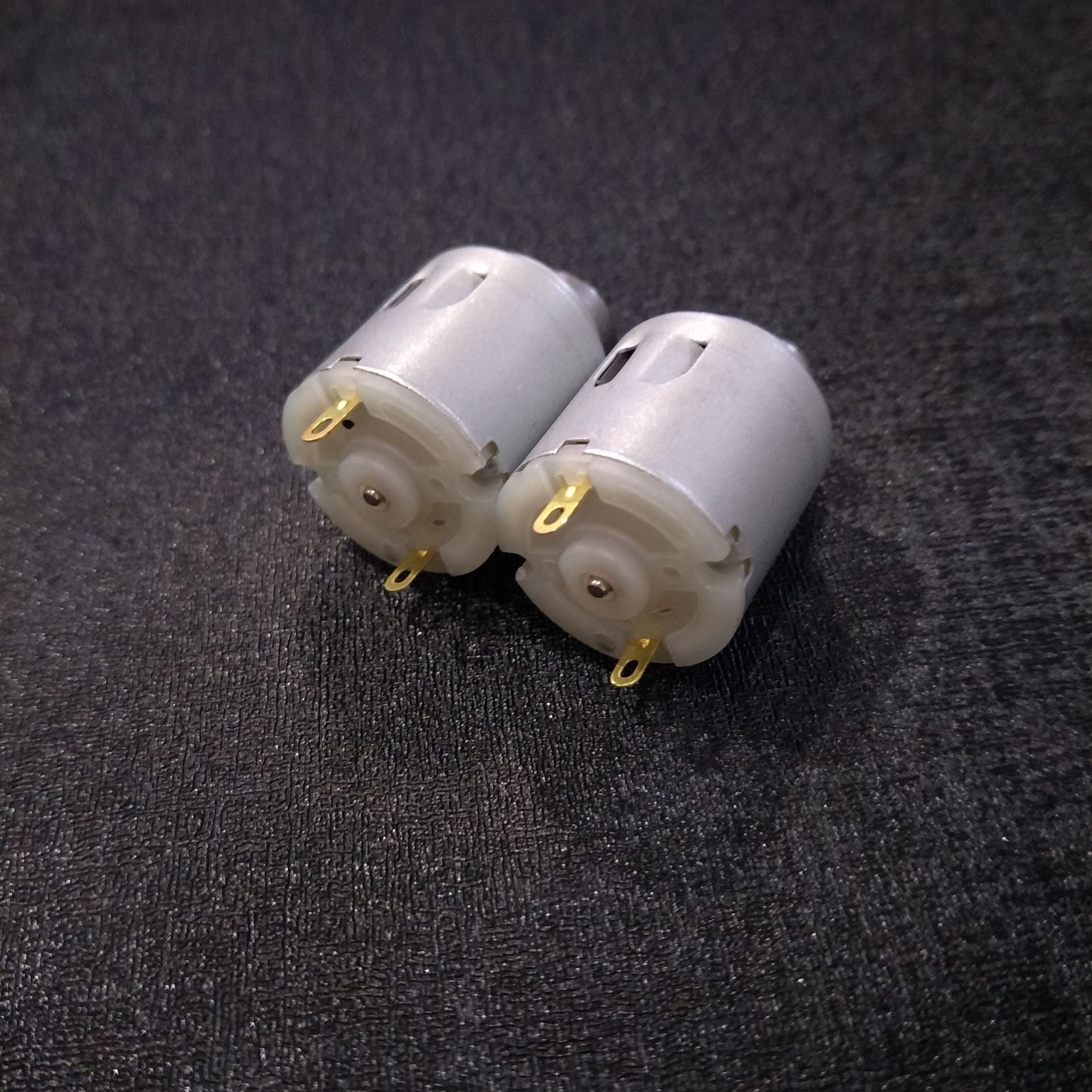 260按摩器微型电机 振动玩具电机 汽车按摩坐垫 按摩腰带微型马达