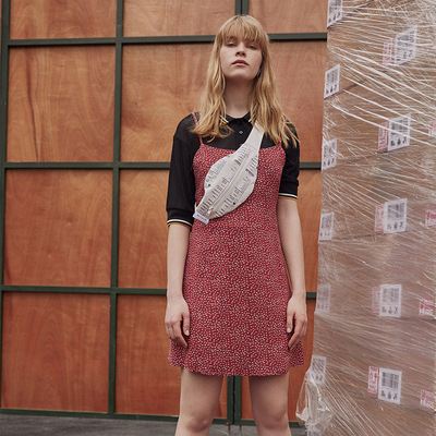 showroom原创女装2018夏季新款印花细肩带背心吊带款连衣裙女批发