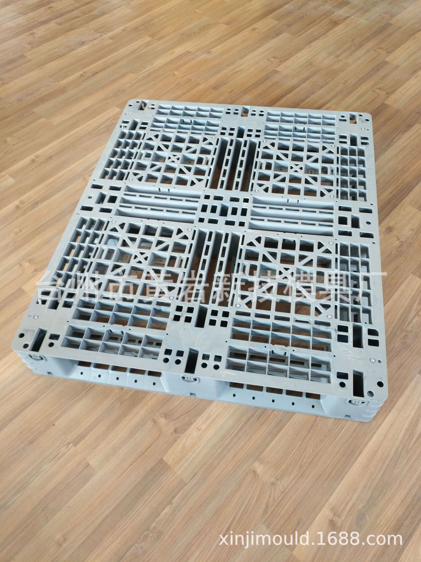 医疗,家电适用范围固定式模具模具安装方式单型腔模具型腔数目一个