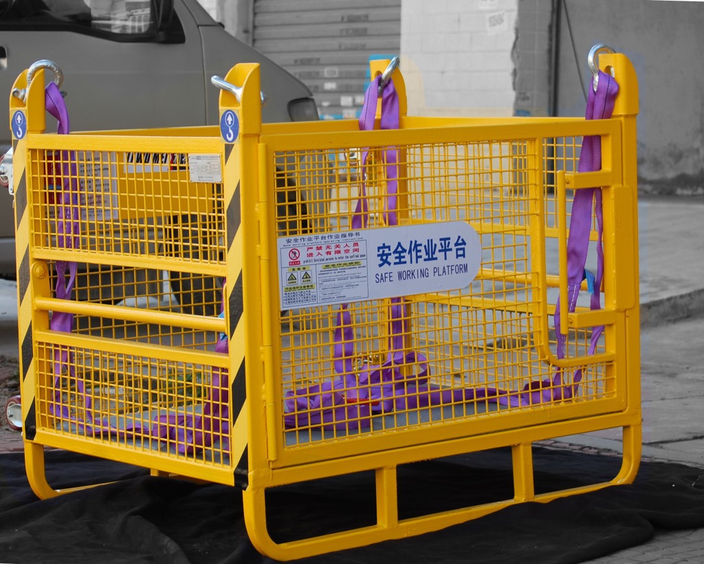 厂价供应高空吊装平台 吊框斜坡式上料金属网格周转箱 仓储笼铁箱